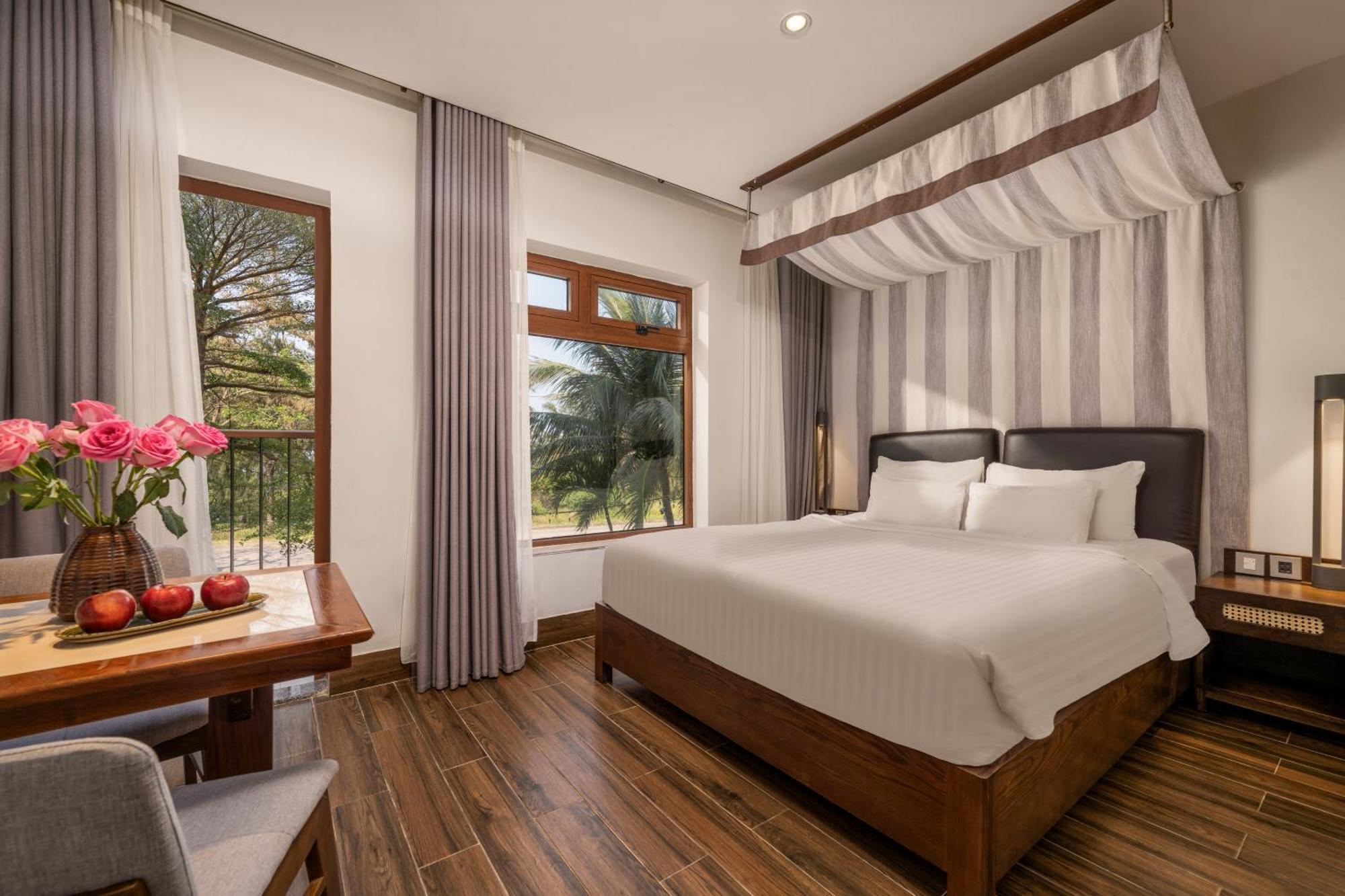Hoi An Ocean Front Hotel Exterior photo